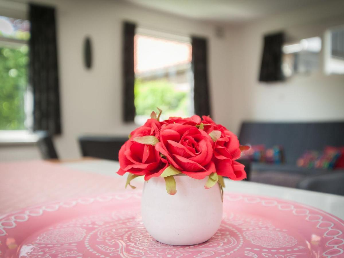 חרוט Holiday Home With Covered Terrace מראה חיצוני תמונה